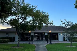 2800 S Oakland Forest Dr, Oakland Park, FL 33309 - Photo 24