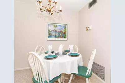 21 Pine Arbor Lane #104, Vero Beach, FL 32962 - Photo 8