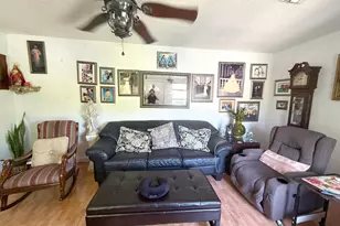 2926 Hiawatha Ave, West Palm Beach, FL 33409 - Photo 2