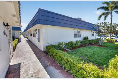 102 E Waterford E #102, Delray Beach, FL 33446 - Photo 1
