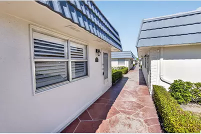 102 E Waterford E #102, Delray Beach, FL 33446 - Photo 2