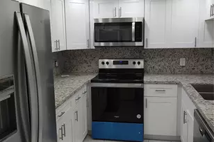 12900 SW 7th Ct, Pembroke Pines, FL 33027 - Photo 24