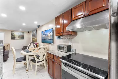 4727 Myrtle Lane, West Palm Beach, FL 33417 - Photo 8