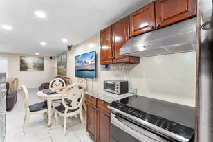 4727 Myrtle Ln, West Palm Beach, FL 33417 - Photo 8