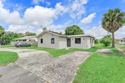 4727 Myrtle Lane, West Palm Beach, FL 33417 - Photo 2