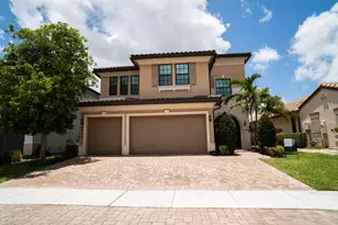 8665 E Baypoint Cir, Parkland, FL 33076 - Photo 2