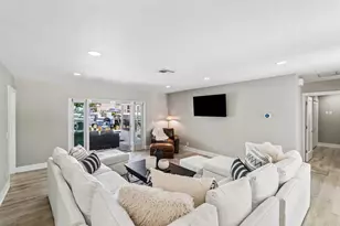 106 Periwinkle Dr, Hypoluxo, FL 33462 - Photo 16