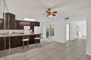 9110 SW 22nd Ct, Davie, FL 33324 - Photo 10