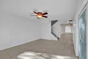 9110 SW 22nd Ct, Davie, FL 33324 - Photo 6
