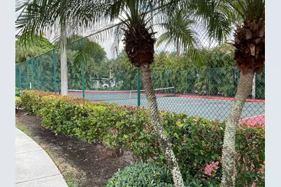 6533 Emerald Dunes Drive #108  W/garage, West Palm Beach, FL 33411 - Photo 8
