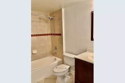 6533 Emerald Dunes Drive #108  W/garage, West Palm Beach, FL 33411 - Photo 22