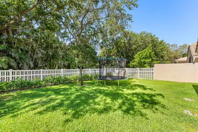4245 Bluff Harbor Way, Wellington, FL 33449 - Photo 30