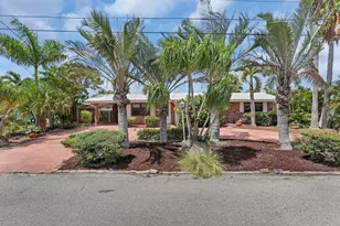 1701 NE 63rd Ct, Fort Lauderdale, FL 33334 - Photo 2