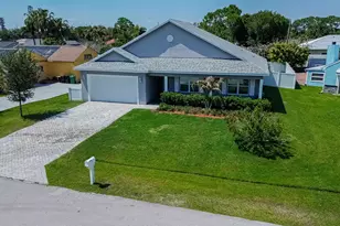 1201 SE Mendavia Ave, Port Saint Lucie, FL 34952 - Photo 24