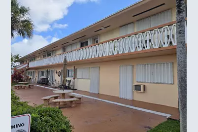 1000 SW 10th Avenue SW #19p, Hallandale Beach, FL 33009 - Photo 2