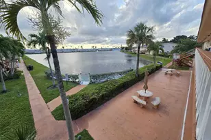 1000 SW 10th Ave SW, Hallandale Beach, FL 33009 - Photo 12