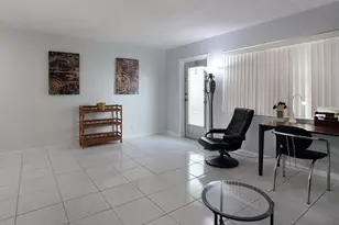 331 Windsor O, West Palm Beach, FL 33417 - Photo 2