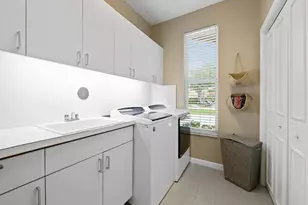 1207 Manor Dr S, Weston, FL 33326 - Photo 28