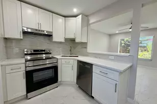 1652 NE 33rd St, Oakland Park, FL 33334 - Photo 4