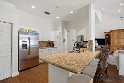 33 Monterey Pointe Drive, Palm Beach Gardens, FL 33418 - Photo 4