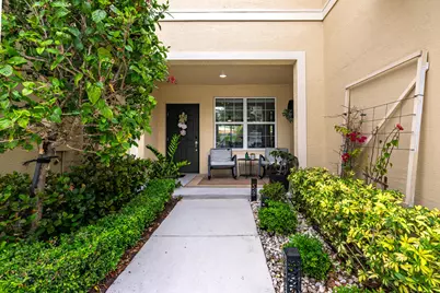 2910 NW Treviso Circle, Port Saint Lucie, FL 34986 - Photo 2