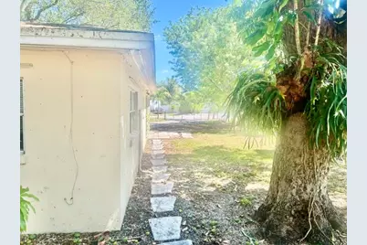 4122 Bougainvillea Street, West Palm Beach, FL 33406 - Photo 20