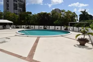 2425 Presidential Way, West Palm Beach, FL 33401 - Photo 20
