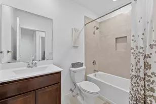 527 NW 17th St, Fort Lauderdale, FL 33311 - Photo 16