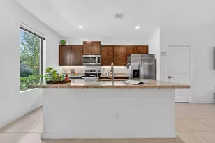 527 NW 17th St, Fort Lauderdale, FL 33311 - Photo 6