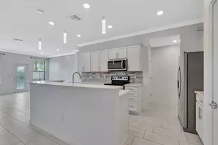 2854 Bard St, Palm Springs, FL 33406 - Photo 2