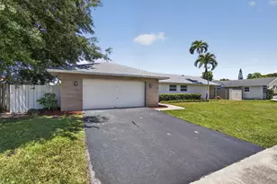 12890 Guilford Cir, Wellington, FL 33414 - Photo 4