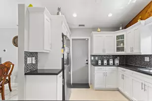 8620 NW 48th St, Lauderhill, FL 33351 - Photo 22