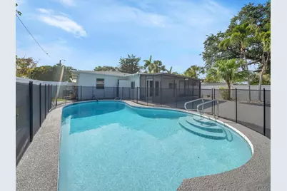 1721 N 16th Court, Hollywood, FL 33020 - Photo 2