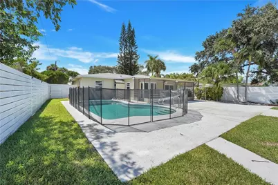 1721 N 16th Court, Hollywood, FL 33020 - Photo 20