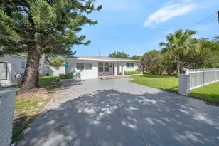 1721 N 16th Ct, Hollywood, FL 33020 - Photo 4