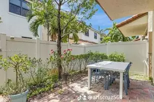 20908 NW 1st Dr, Pembroke Pines, FL 33029 - Photo 8