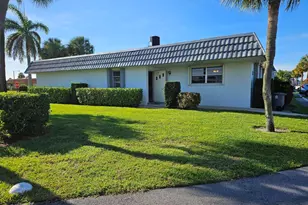 2886 E Fernley Dr Dr E, West Palm Beach, FL 33415 - Photo 2