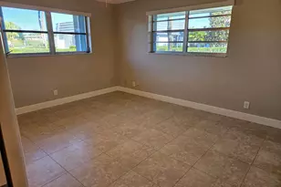 2886 E Fernley Dr Dr E, West Palm Beach, FL 33415 - Photo 14