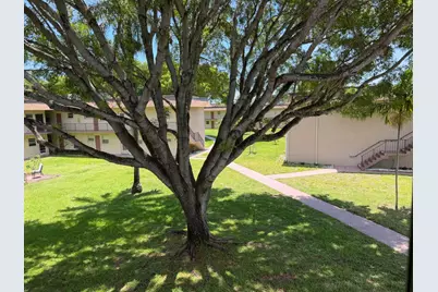 752 Lori Drive #210, Palm Springs, FL 33461 - Photo 10