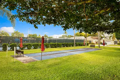 7852 Lake Champlain Court, Delray Beach, FL 33446 - Photo 16