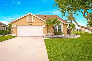 7852 Lake Champlain Ct, Delray Beach, FL 33446 - Photo 2