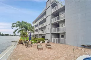 1201 S Riverside Dr, Pompano Beach, FL 33062 - Photo 28