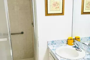8460 Sunrise Lakes Blvd, Sunrise, FL 33322 - Photo 12