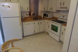 7640 NW 18th St, Margate, FL 33063 - Photo 26