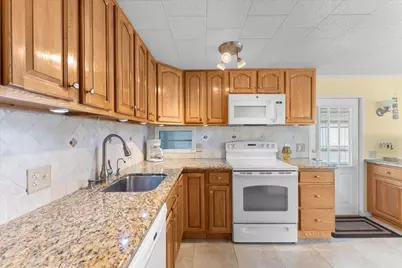 8630 SW 21st Court, Davie, FL 33324 - Photo 4