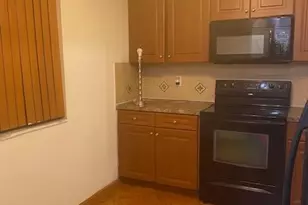 2830 Somerset Dr, Lauderdale Lakes, FL 33311 - Photo 6