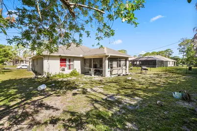 609 NW Cardinal Drive, Port Saint Lucie, FL 34983 - Photo 8