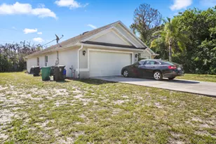 609 NW Cardinal Dr, Port Saint Lucie, FL 34983 - Photo 1