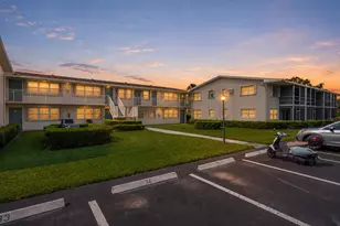 740 W Horizons W, Boynton Beach, FL 33435 - Photo 2