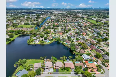 621 SW 98th Terrace, Pembroke Pines, FL 33025 - Photo 44